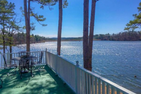 Harrods Hideaway with Deck and Dock on Lake Norrell